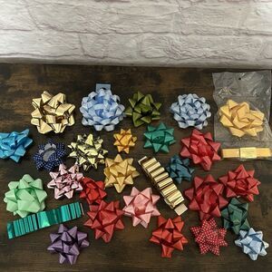 Vintage Lot of 27 Christmas Gift Bows Mixed Holiday Wrap Decor